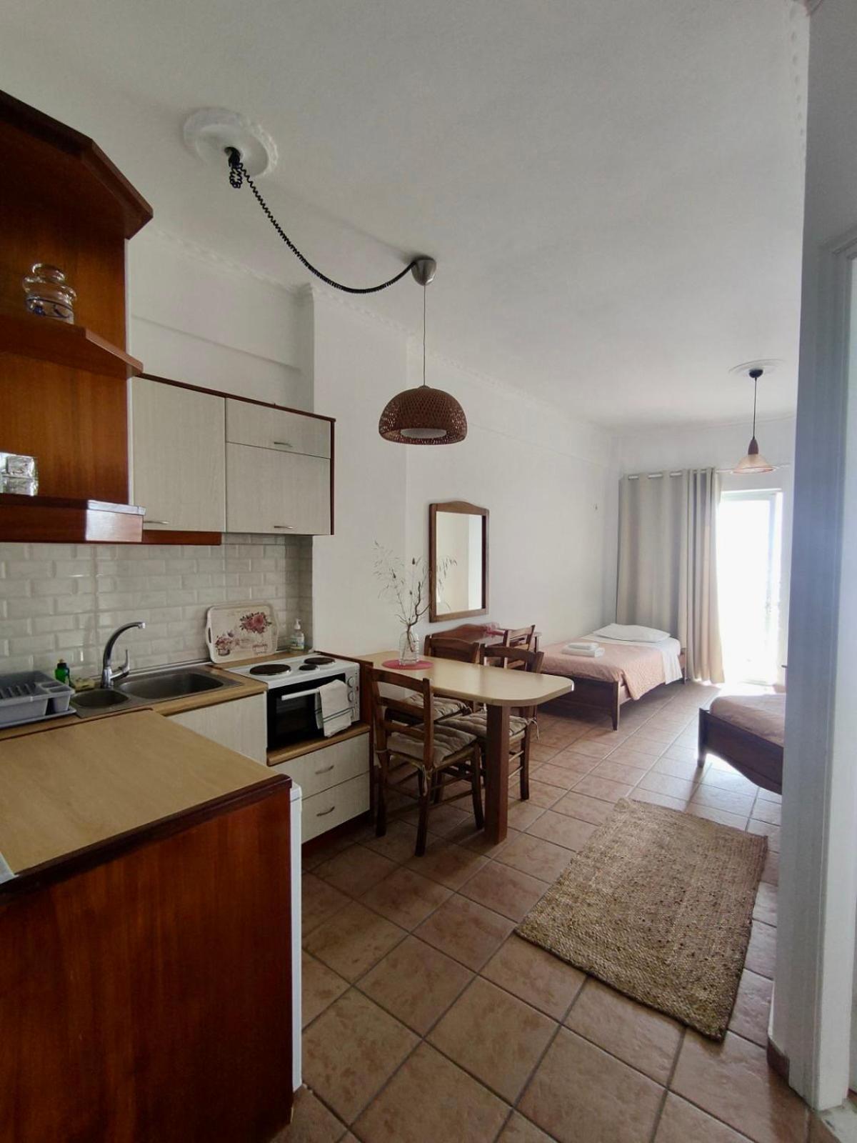 Nereides Apartments アギオス・ゴルディオス エクステリア 写真